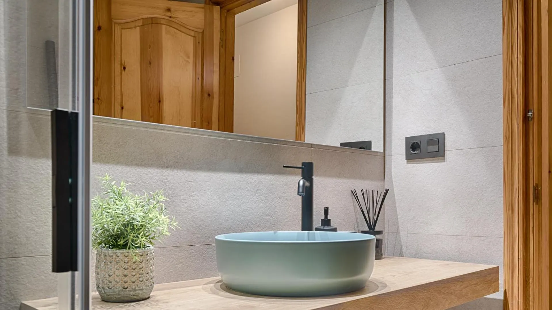 Casa Tino Apartment Les 0*,